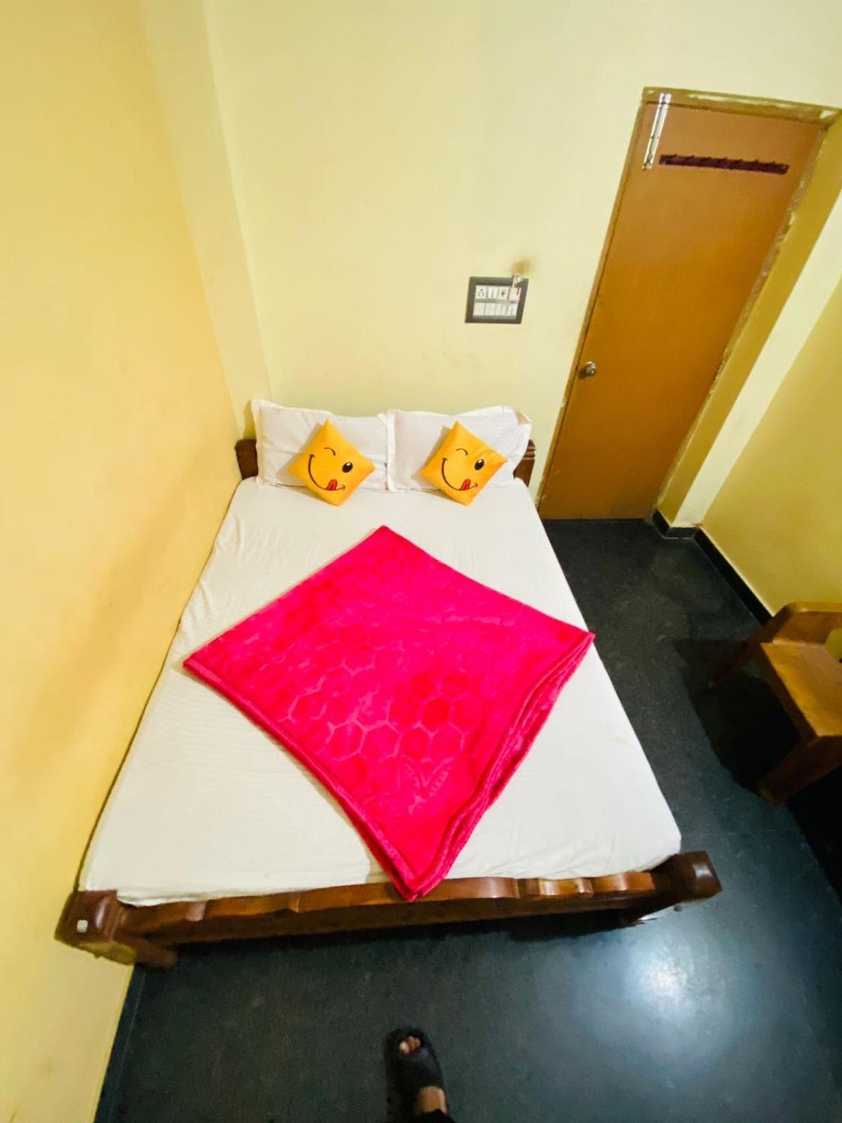 Hk Residency Otel Maisur Dış mekan fotoğraf